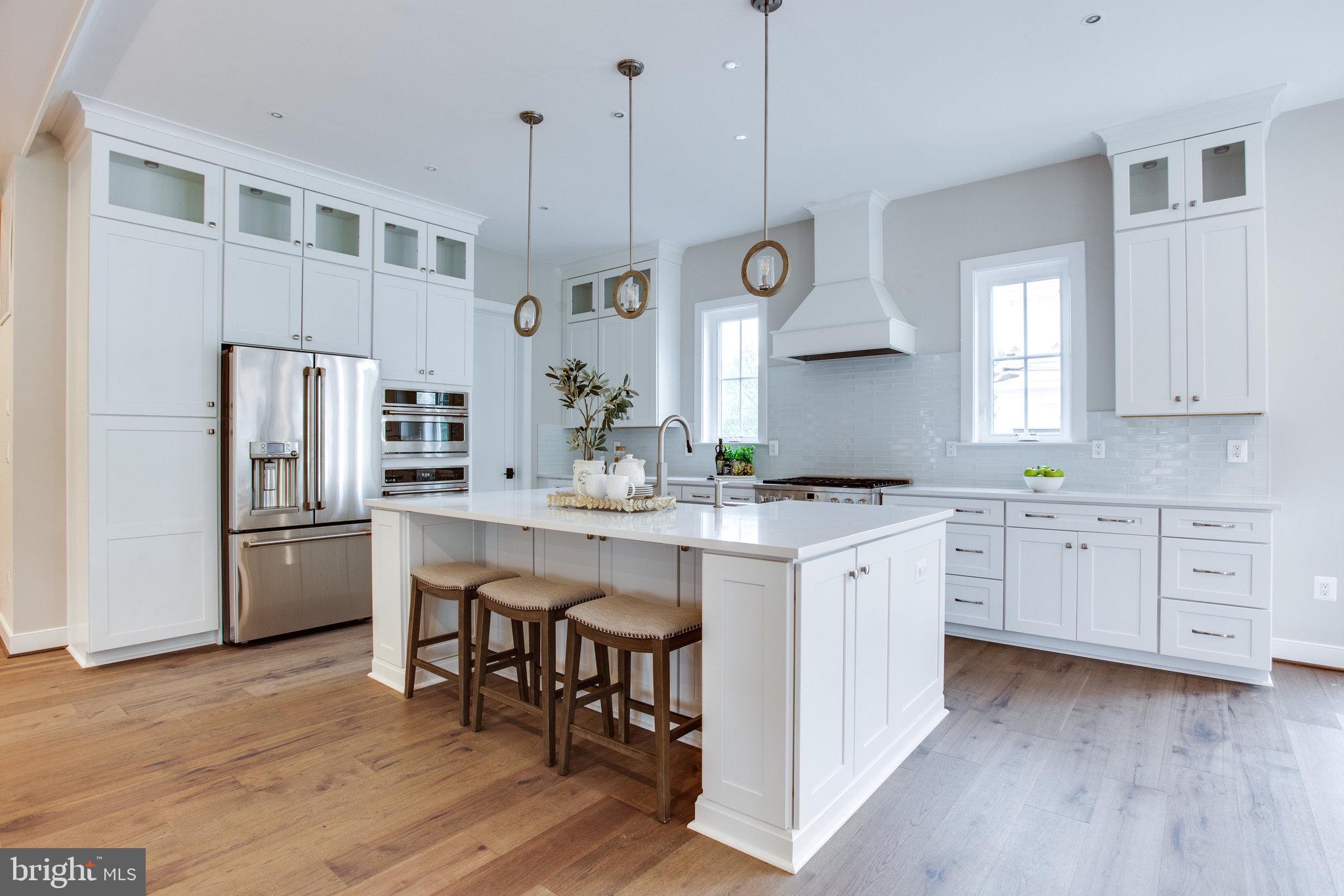 OVER LEE KNOLLS - Residential