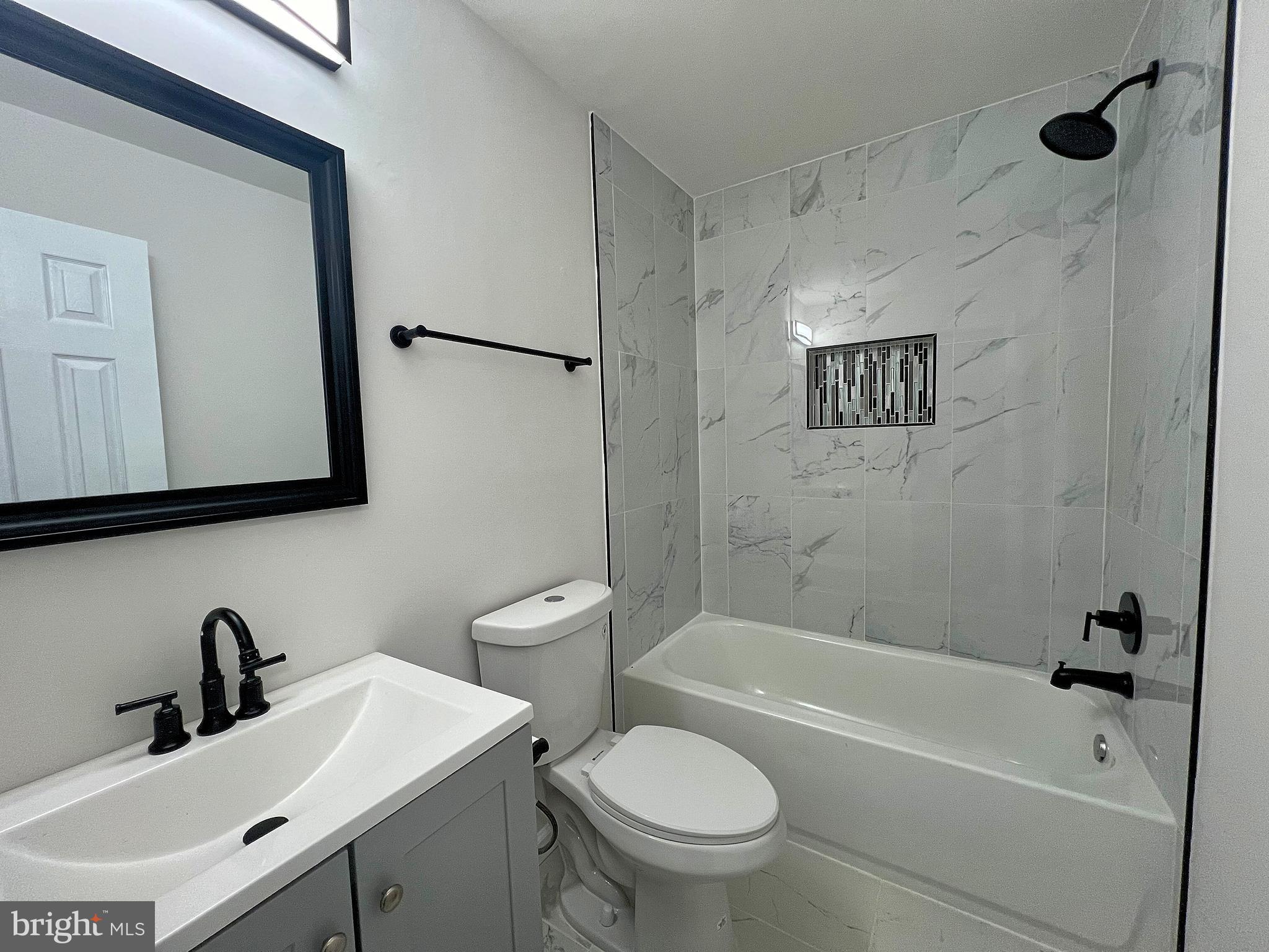 IMPERIAL GARDENS - Residential