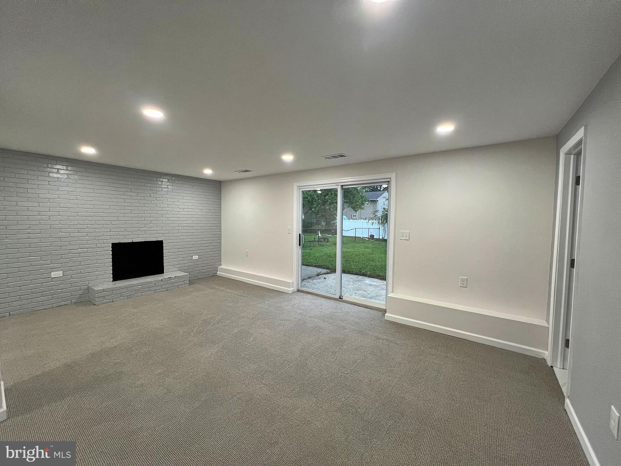 IMPERIAL GARDENS - Residential