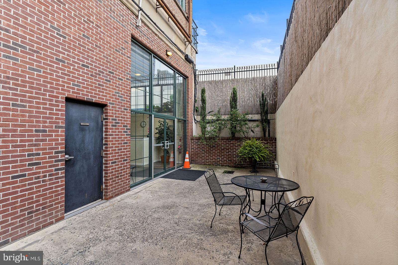CHINATOWN - Residential