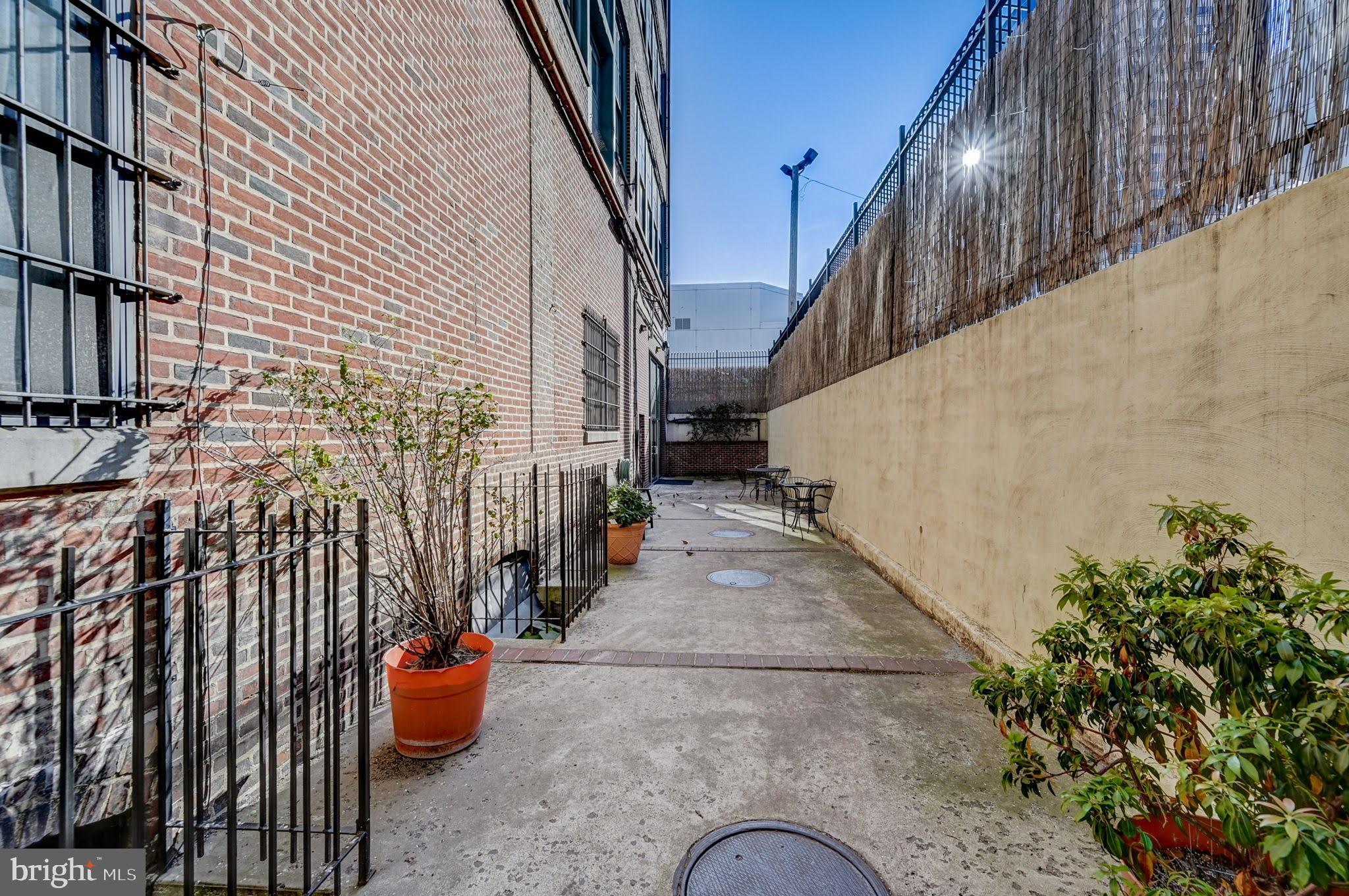 CHINATOWN - Residential