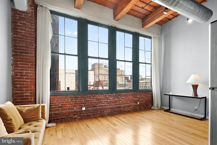 PRICE IMPROVED FOR QUICK SALE.! Welcome to 1010 Arch St, Unit #710, a modern, sleek, and beautifully maintained one-bedroom condo in the heart of Philadelphia’s vibrant and historic Center City neighborhood. This stunning condo offers both comfort and convenience with expansive city views, and an unbeatable location for those who want to experience everything Philadelphia has to offer

Building offers concierge 9-5  seven days a week
Packages delivered to your door
Bike Storage
Pet friendly

Inspections are for information purposes only.