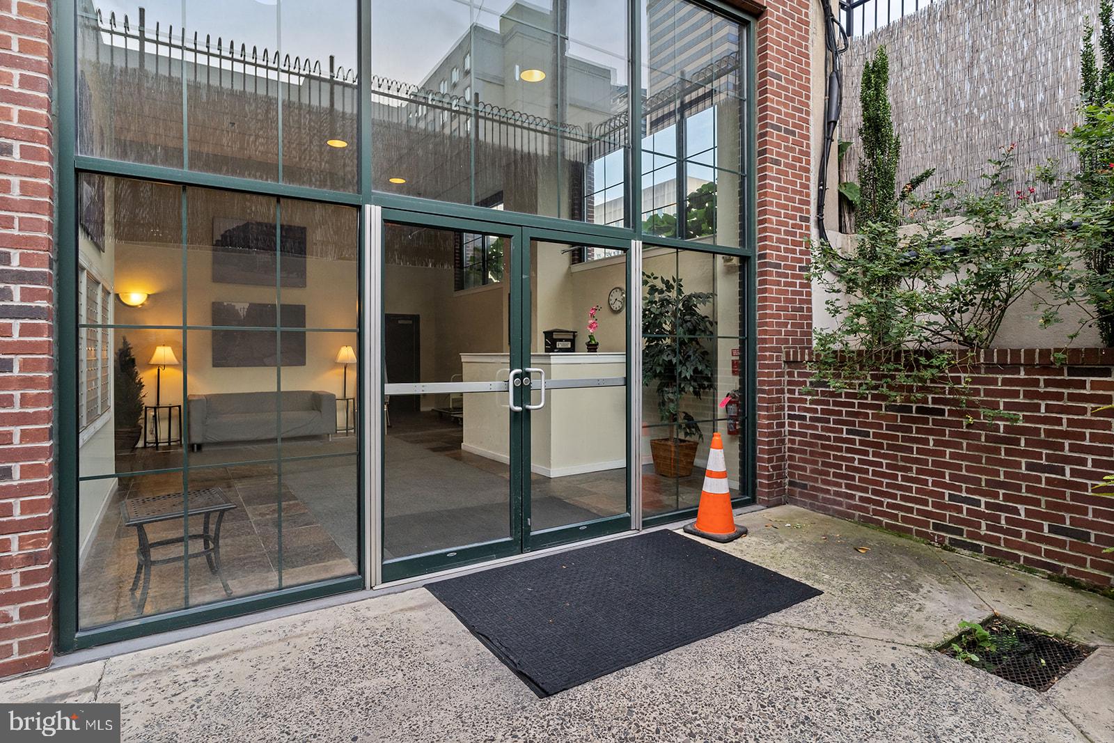 CHINATOWN - Residential