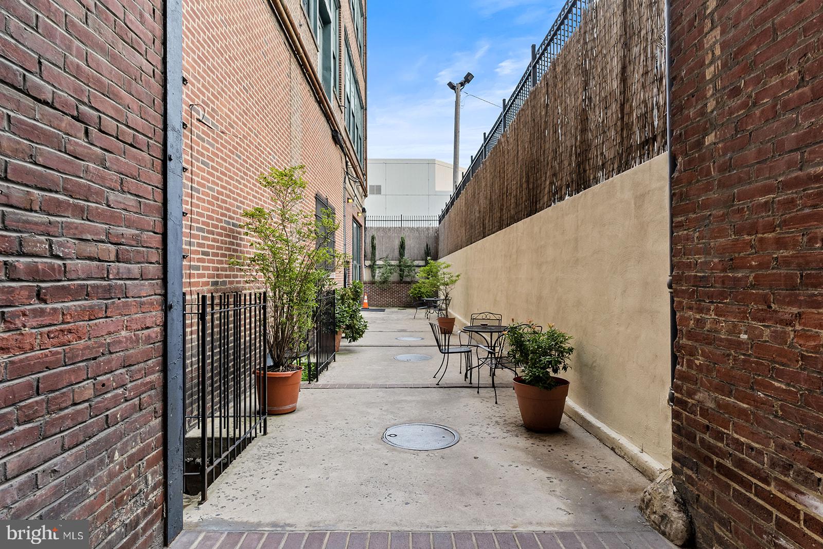 CHINATOWN - Residential