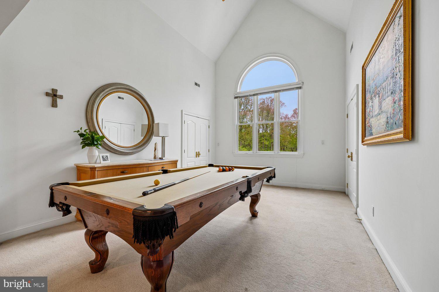 ESWORTHY PARK - Residential