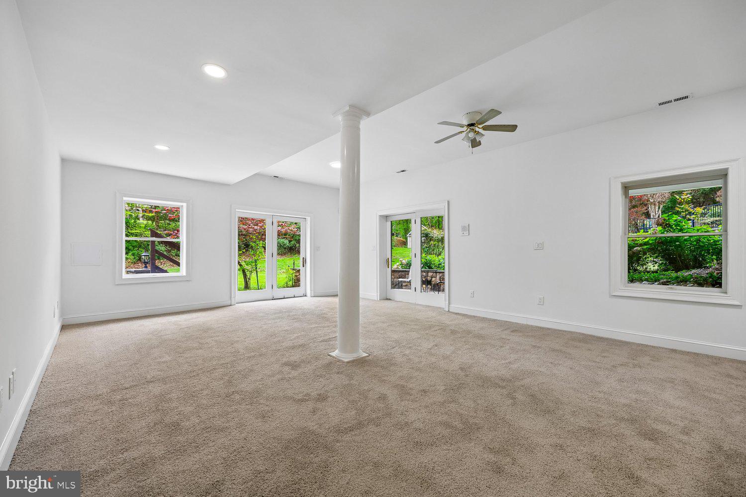 ESWORTHY PARK - Residential