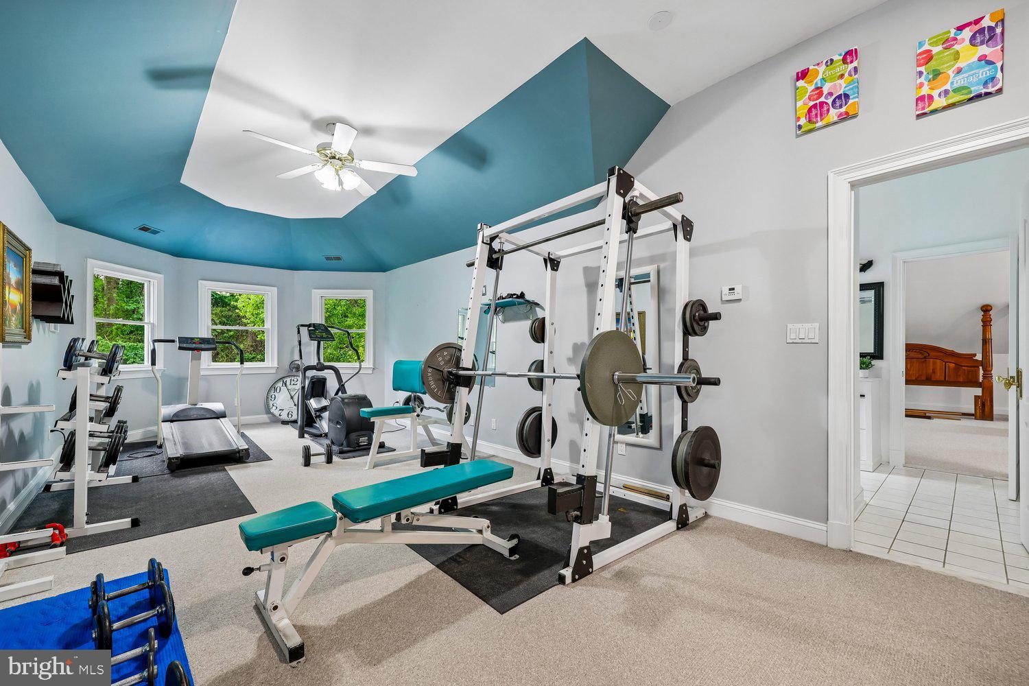 ESWORTHY PARK - Residential