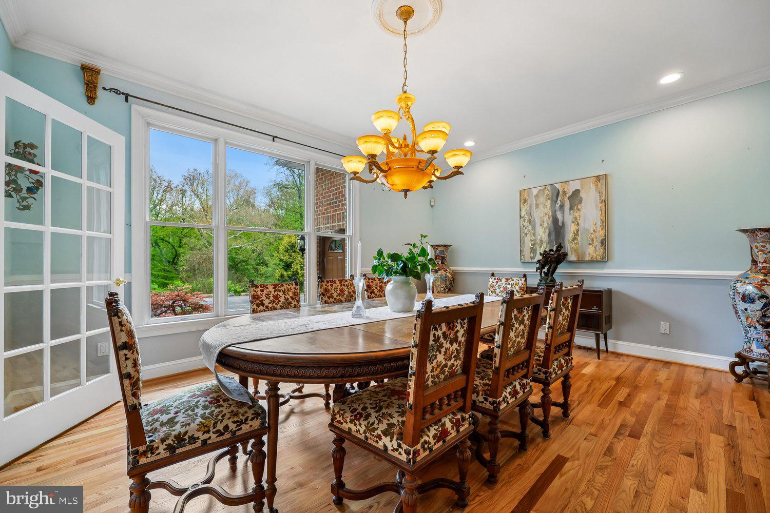ESWORTHY PARK - Residential