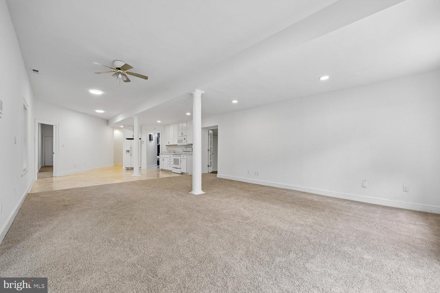 ESWORTHY PARK - Residential