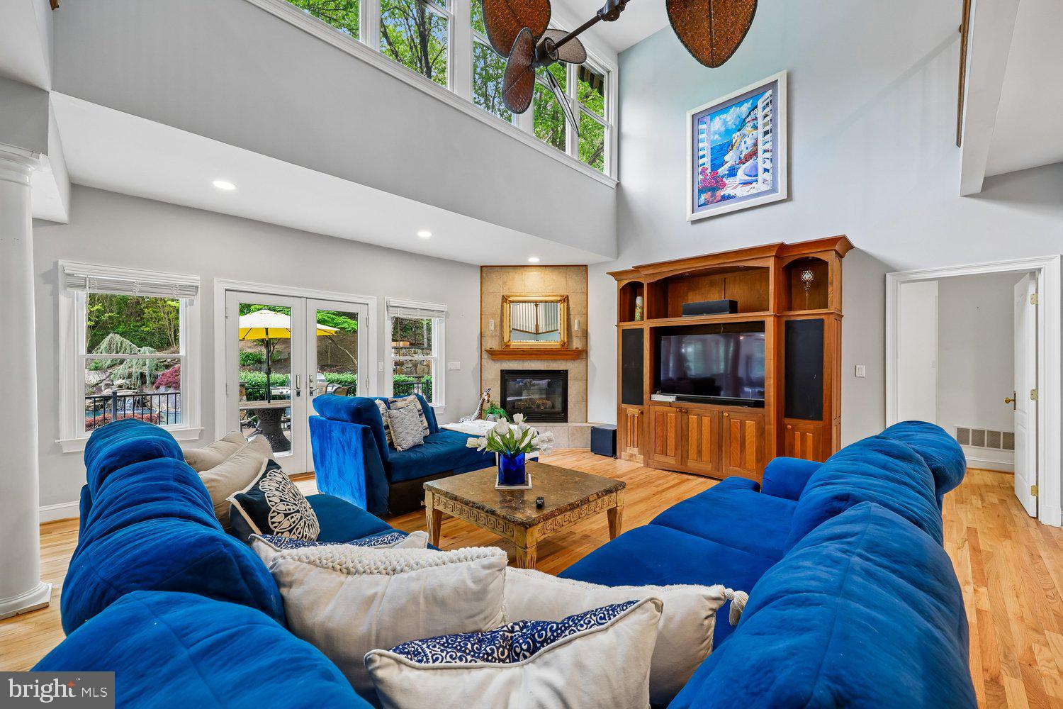 ESWORTHY PARK - Residential