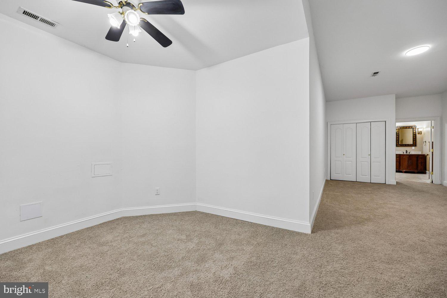 ESWORTHY PARK - Residential
