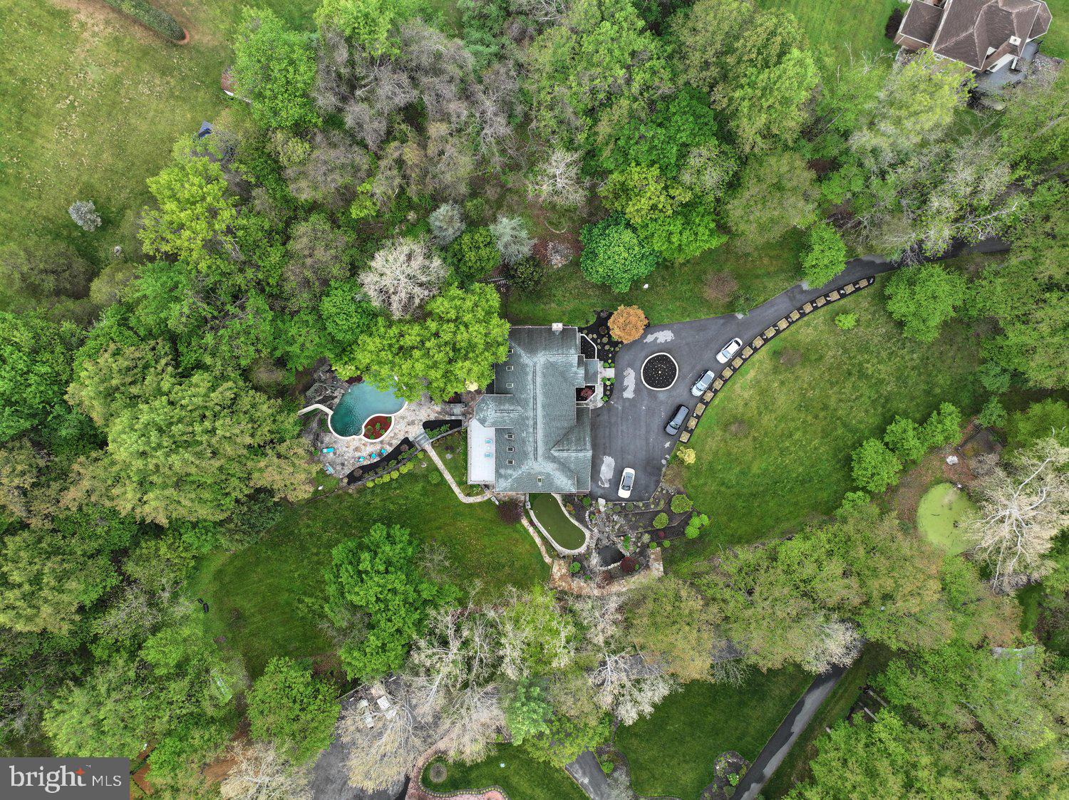 ESWORTHY PARK - Residential