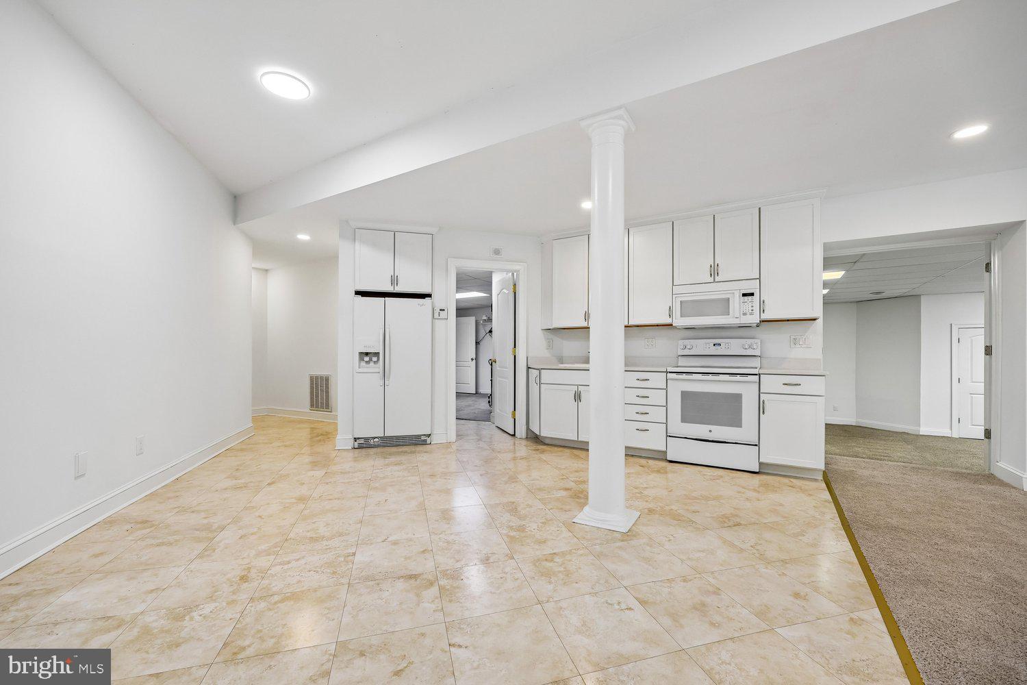 ESWORTHY PARK - Residential