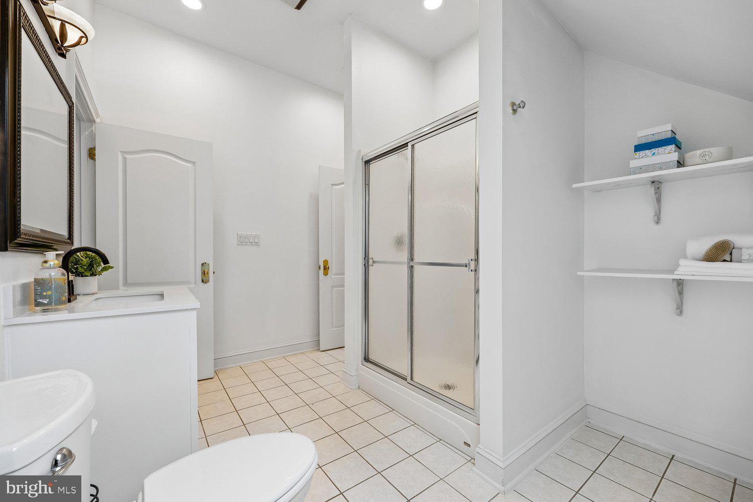 ESWORTHY PARK - Residential