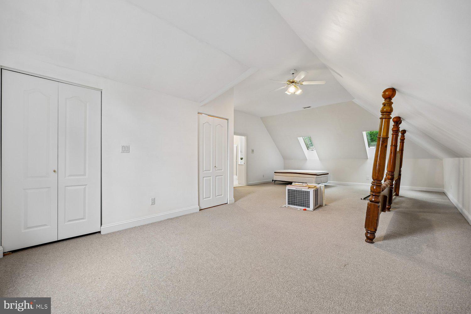 ESWORTHY PARK - Residential