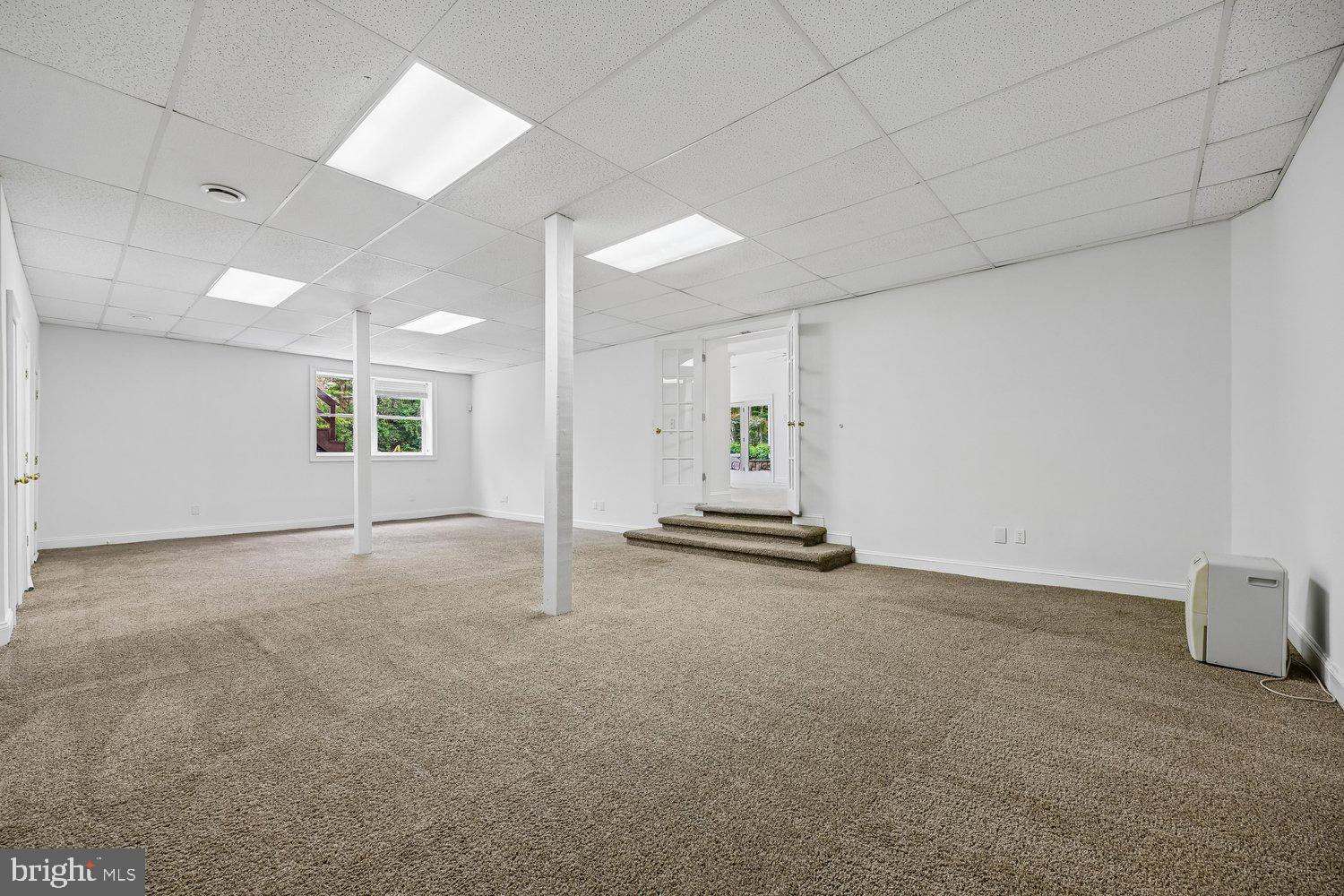 ESWORTHY PARK - Residential