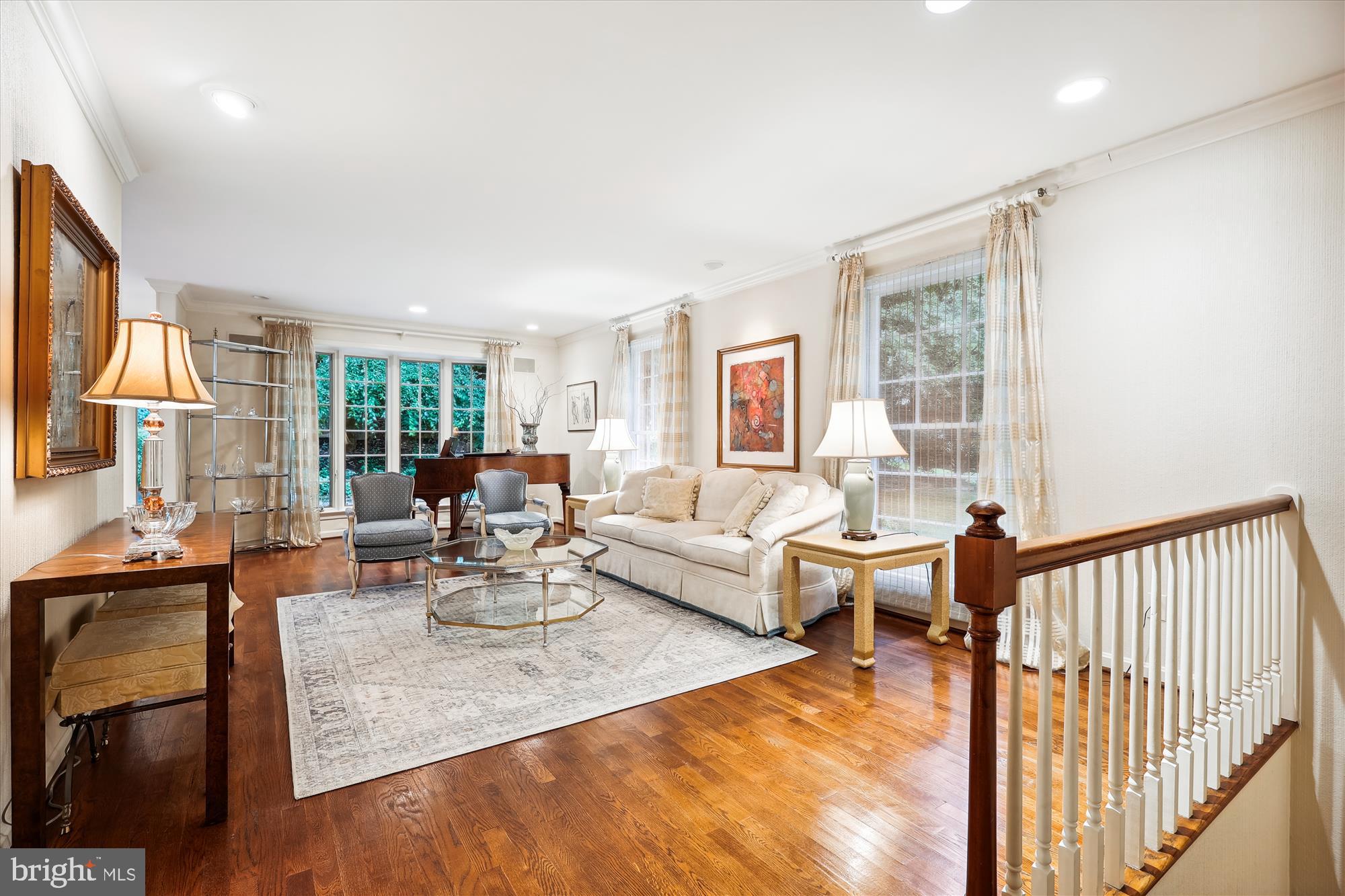 LUXMANOR - Residential