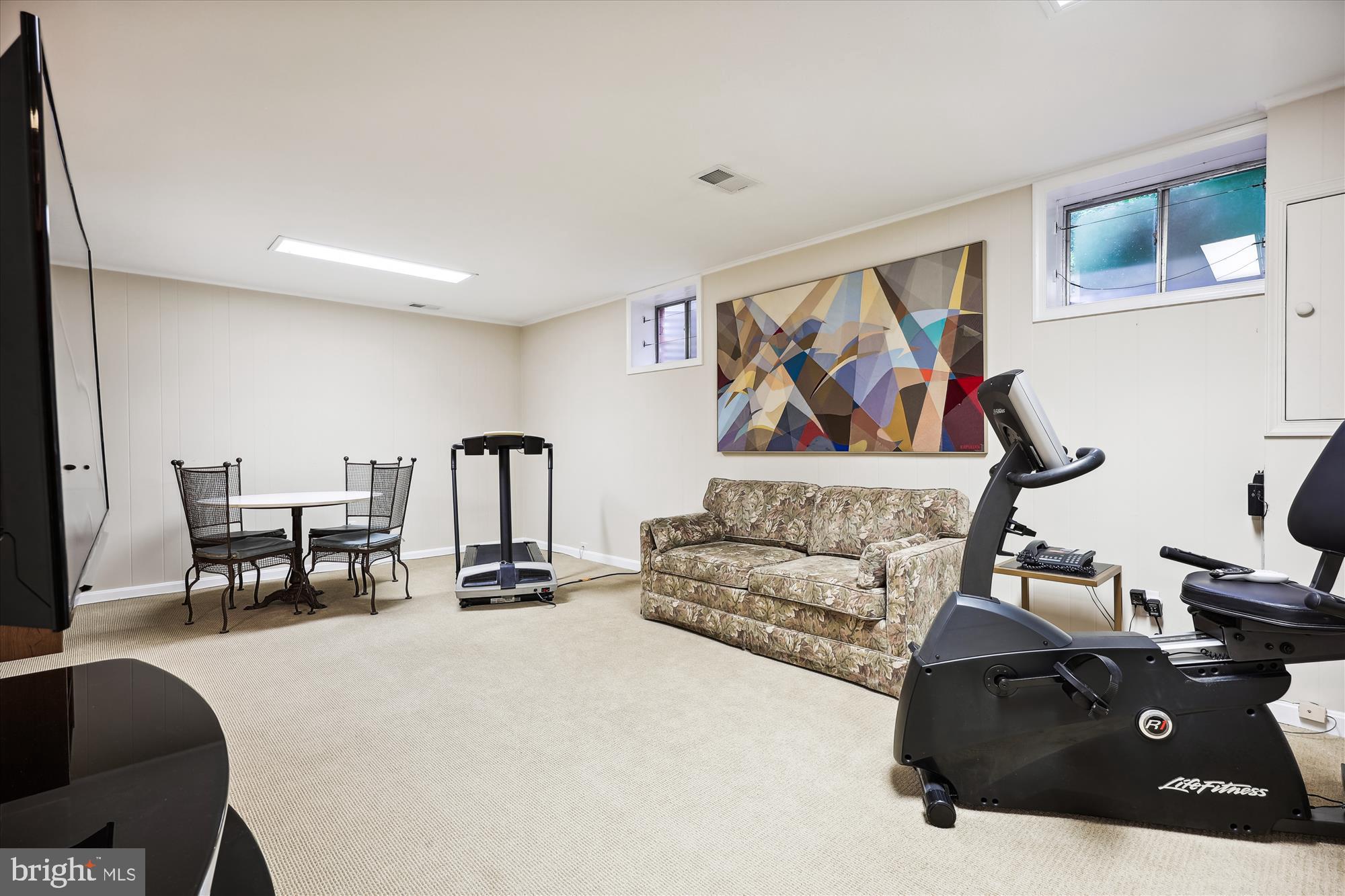 LUXMANOR - Residential