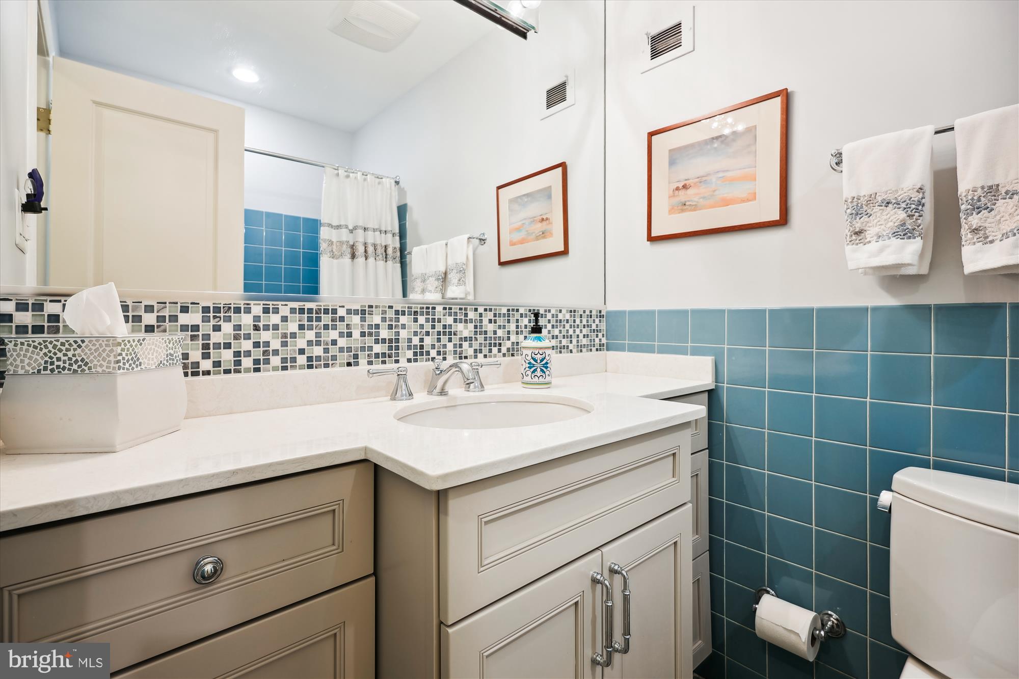 LUXMANOR - Residential