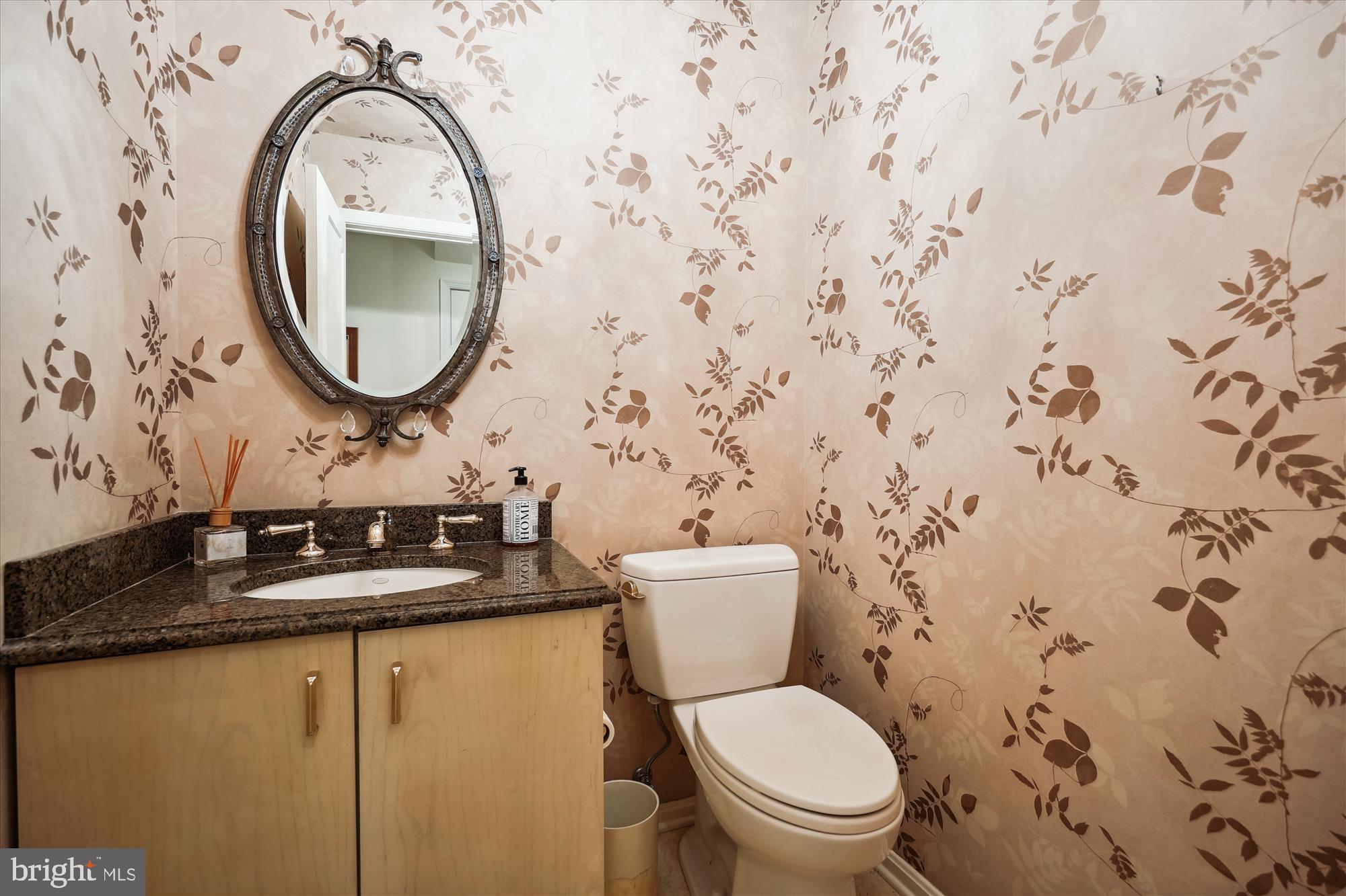 LUXMANOR - Residential