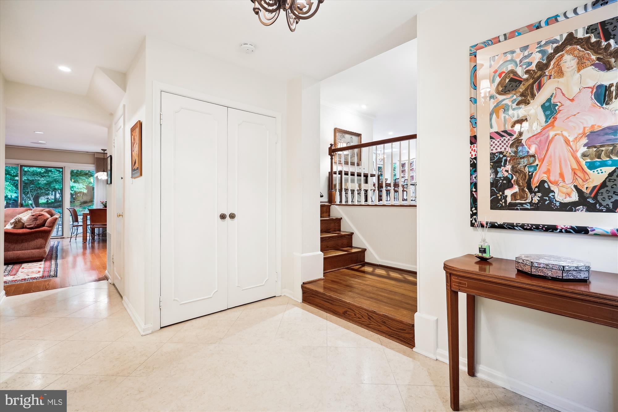 LUXMANOR - Residential