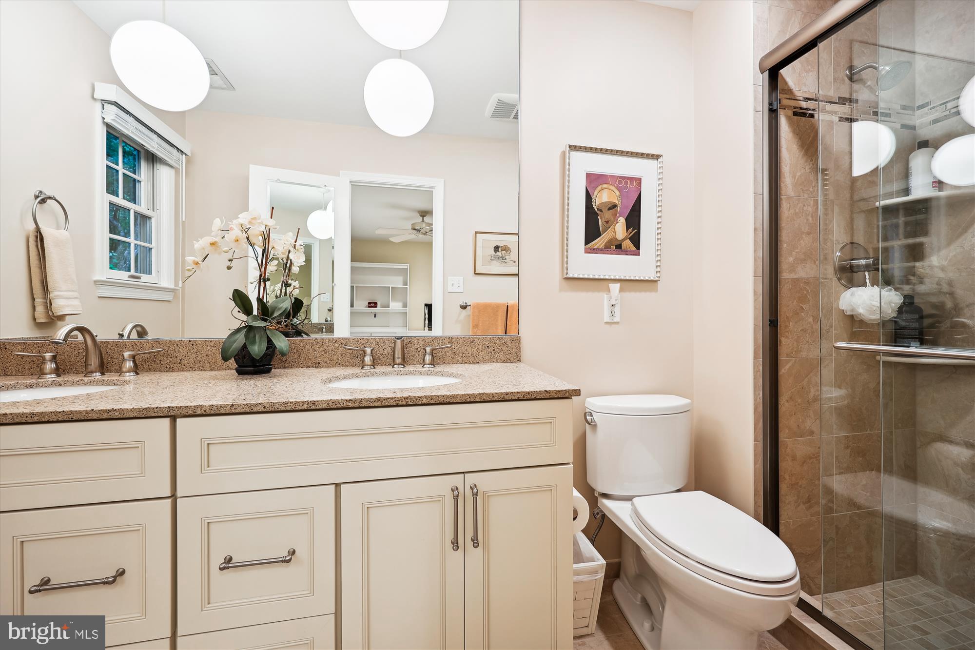 LUXMANOR - Residential