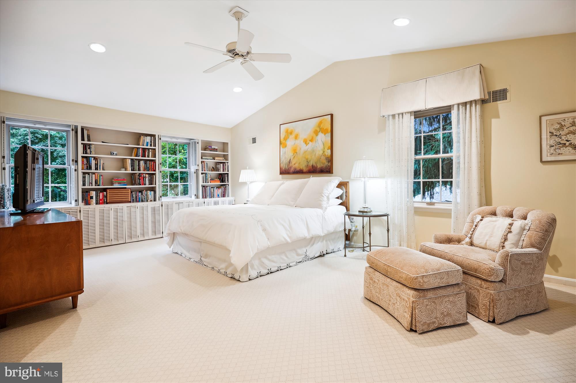 LUXMANOR - Residential