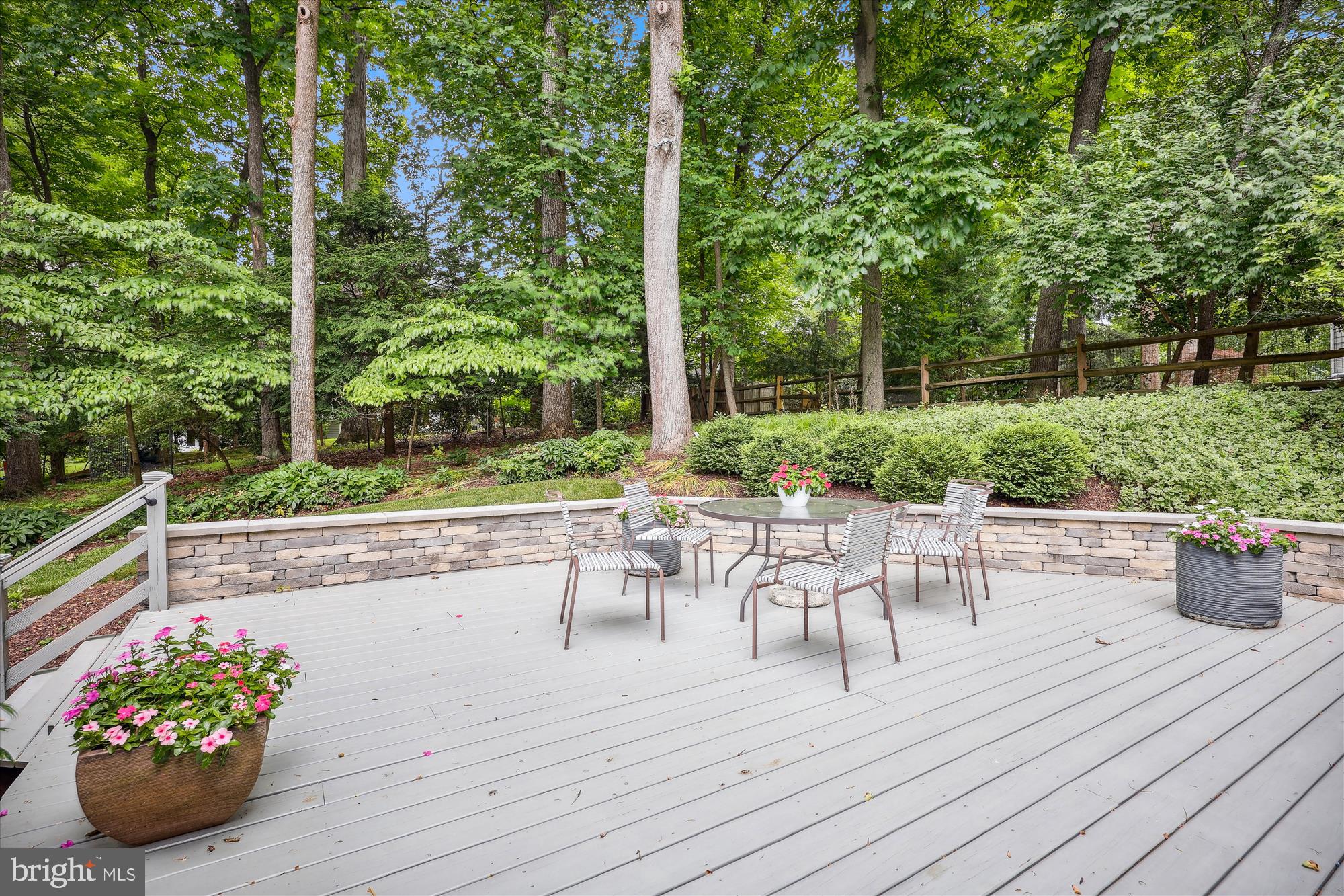 LUXMANOR - Residential