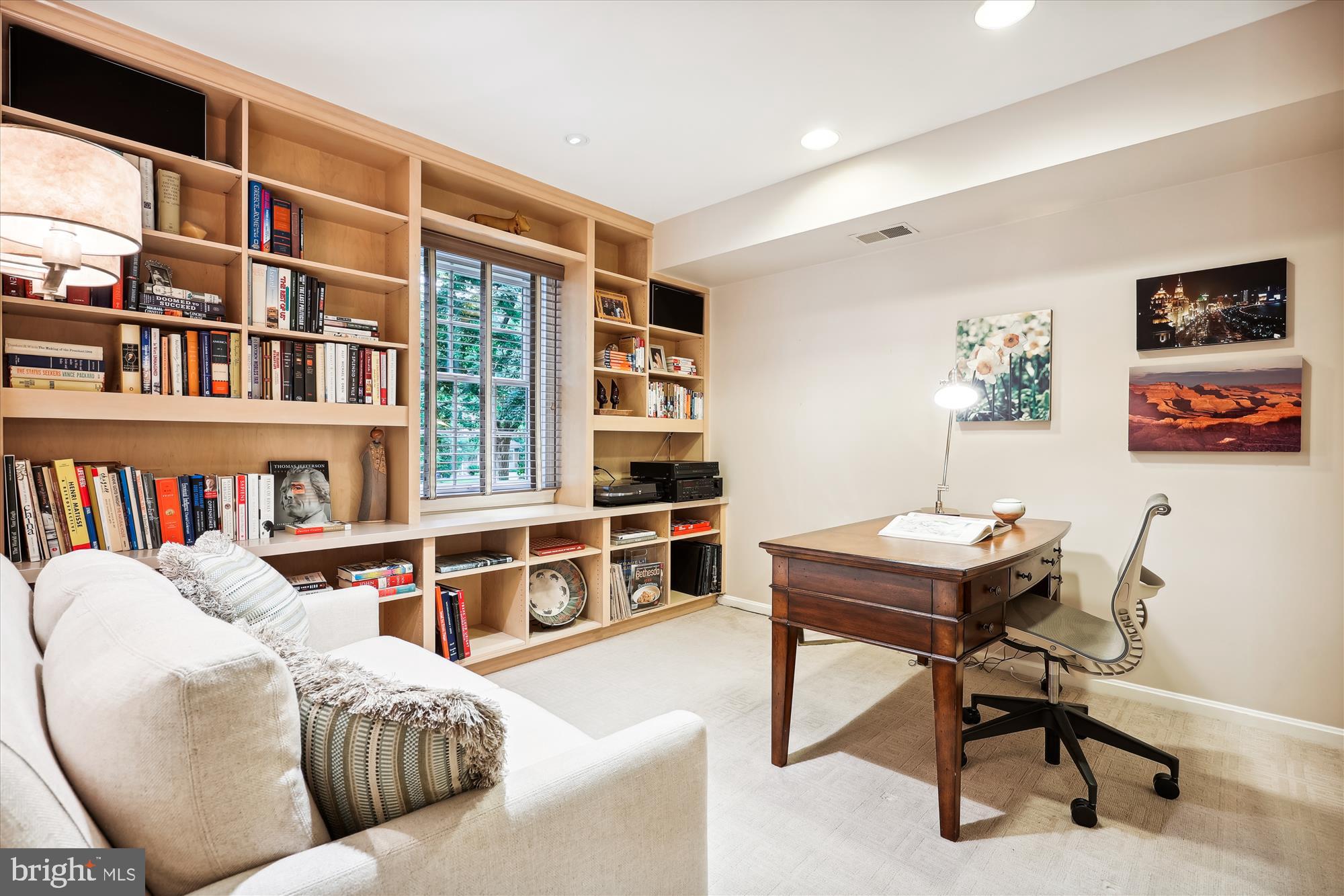 LUXMANOR - Residential