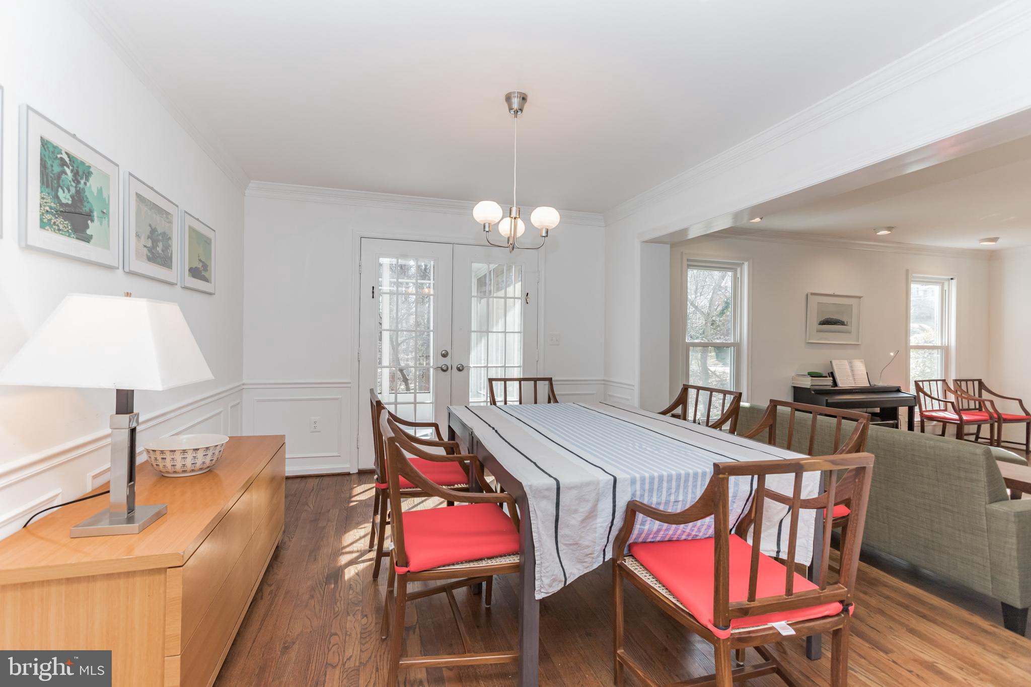 WOODACRES - Residential Lease