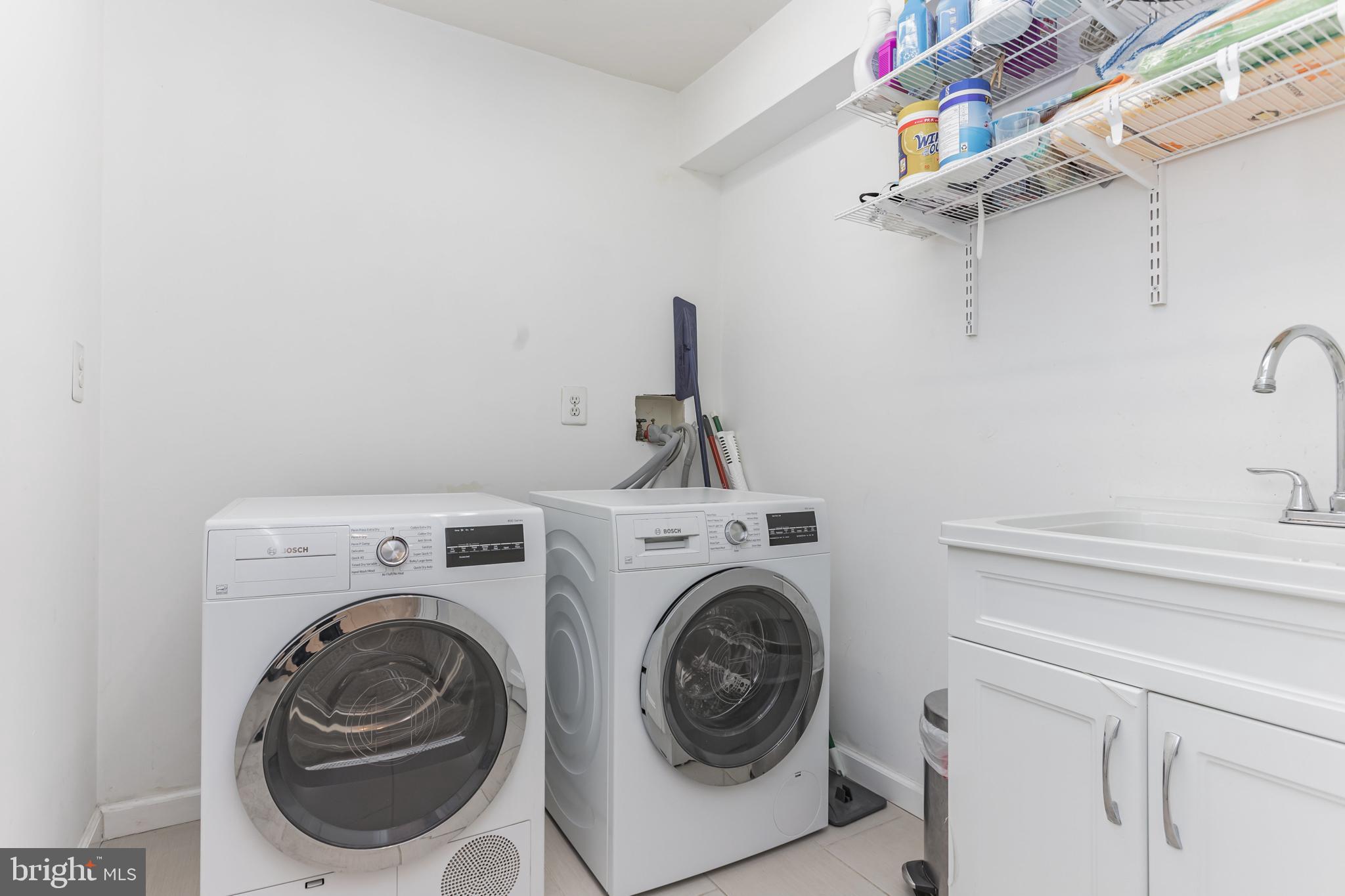 WOODACRES - Residential Lease