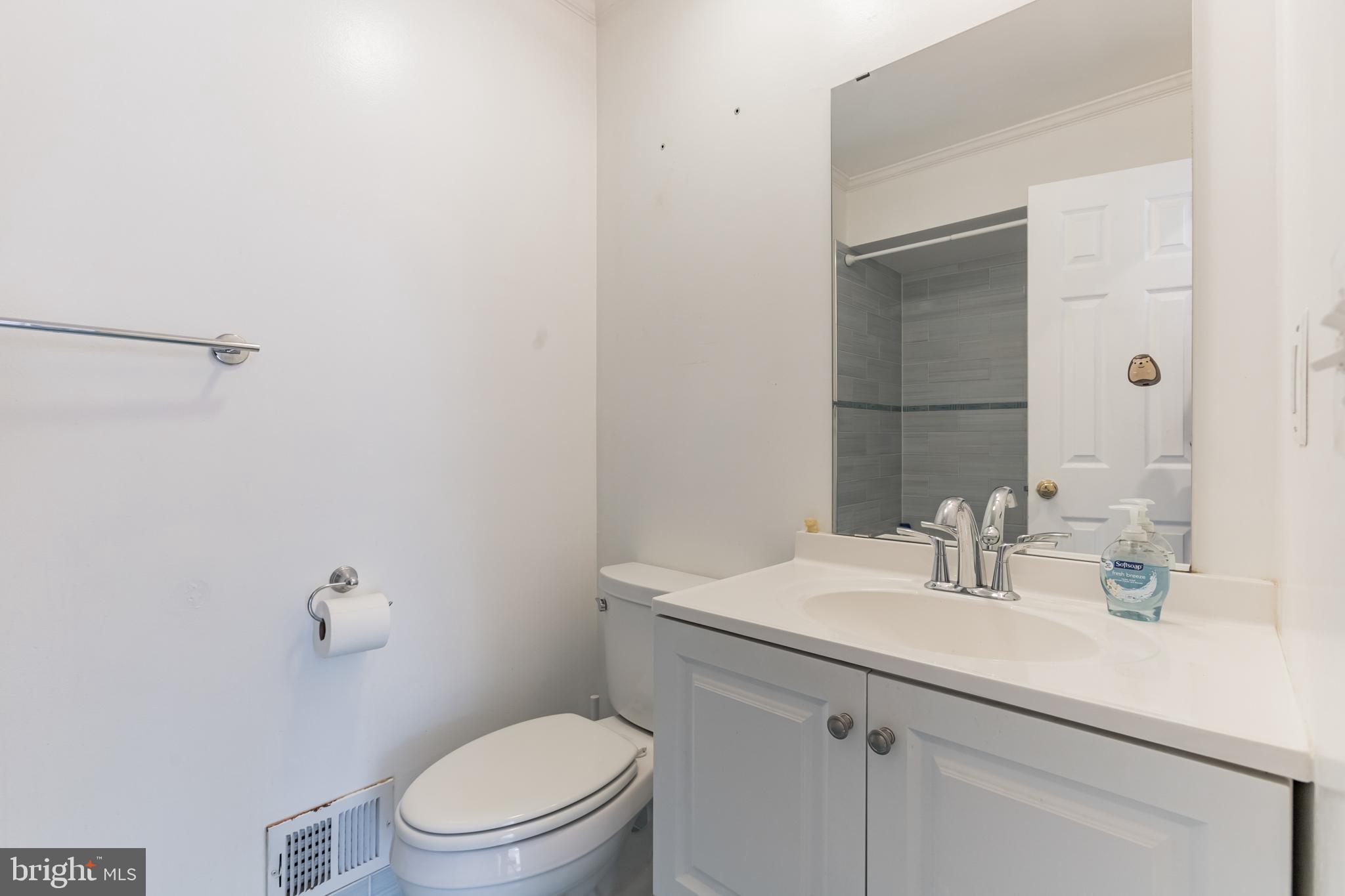 WOODACRES - Residential Lease