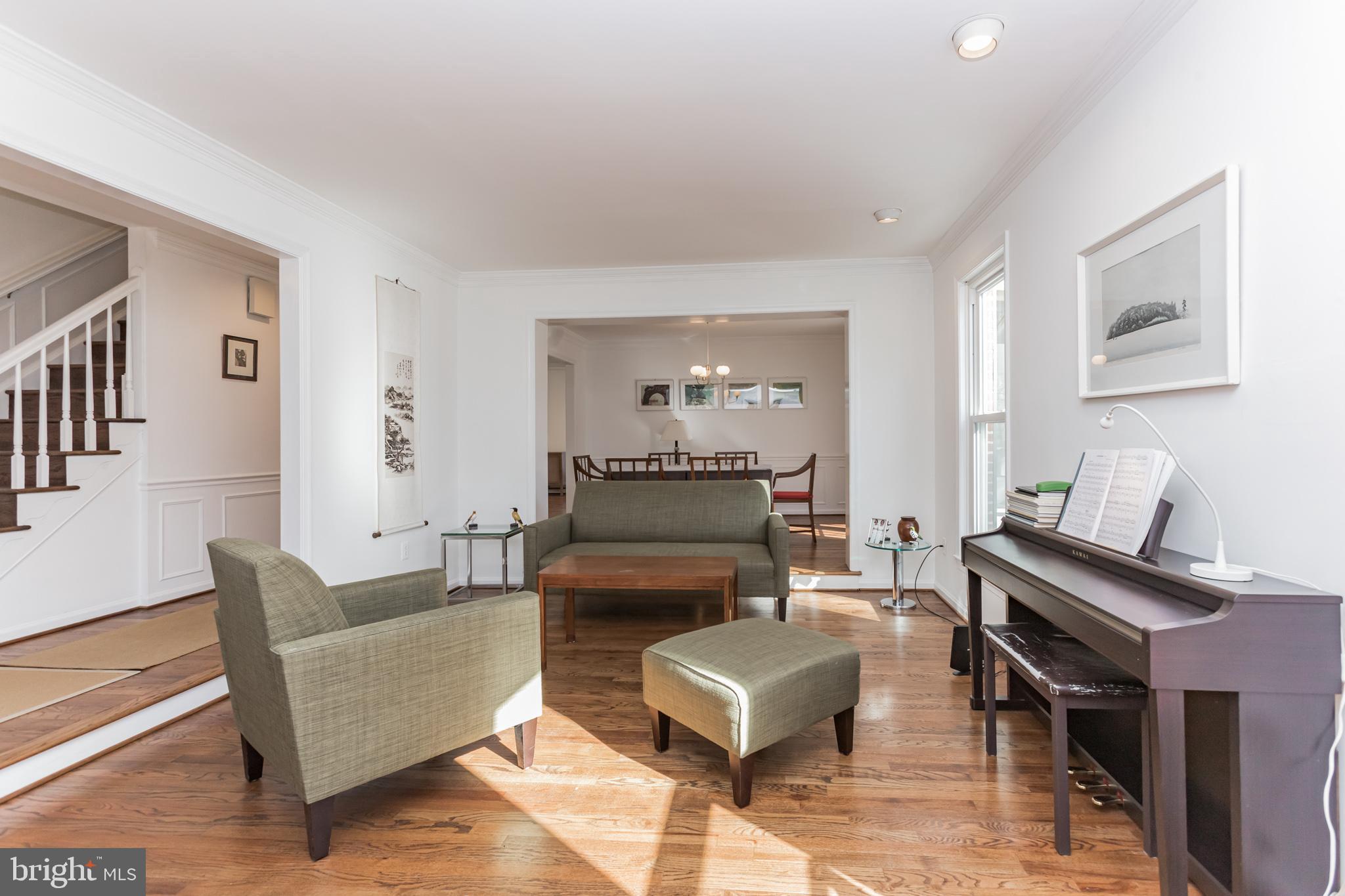 WOODACRES - Residential Lease