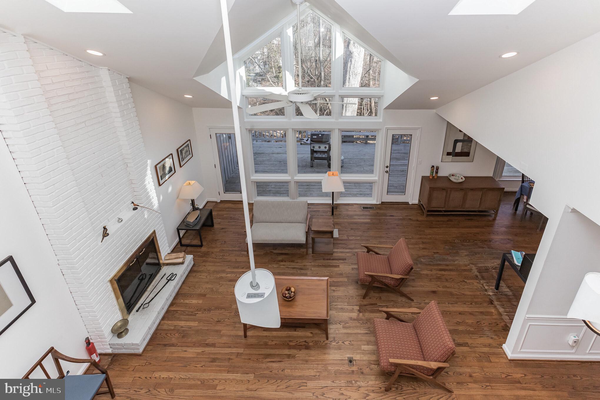 WOODACRES - Residential Lease