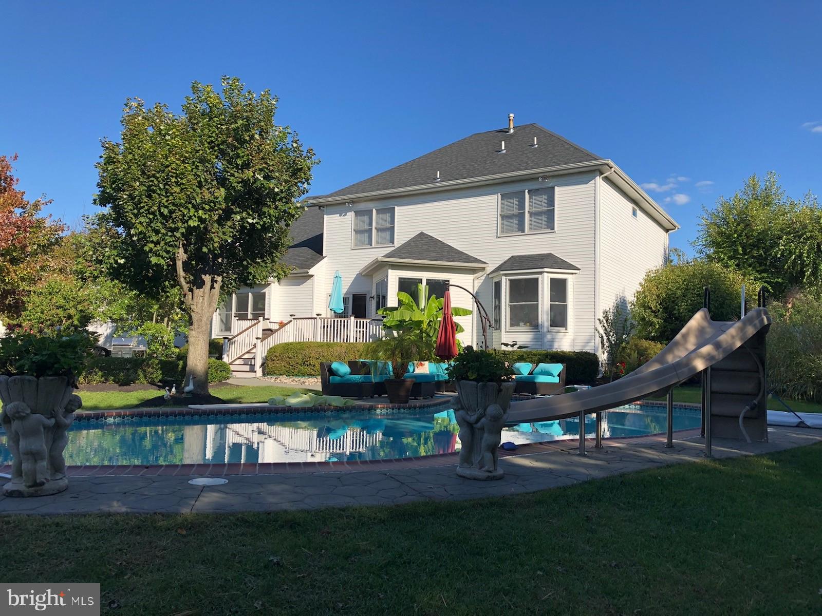 BRIDLE ESTATES - Residential