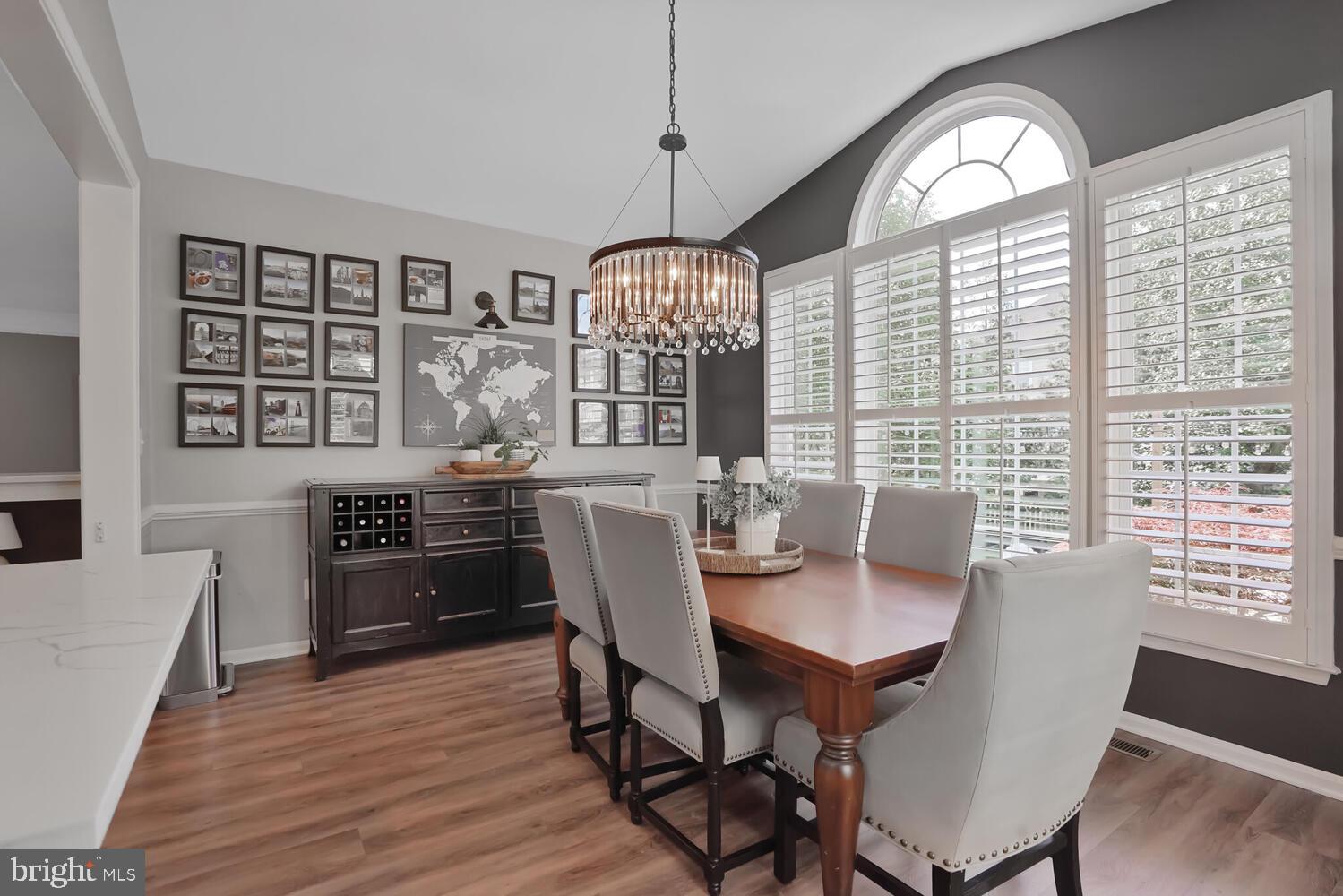 BROADLANDS - Residential