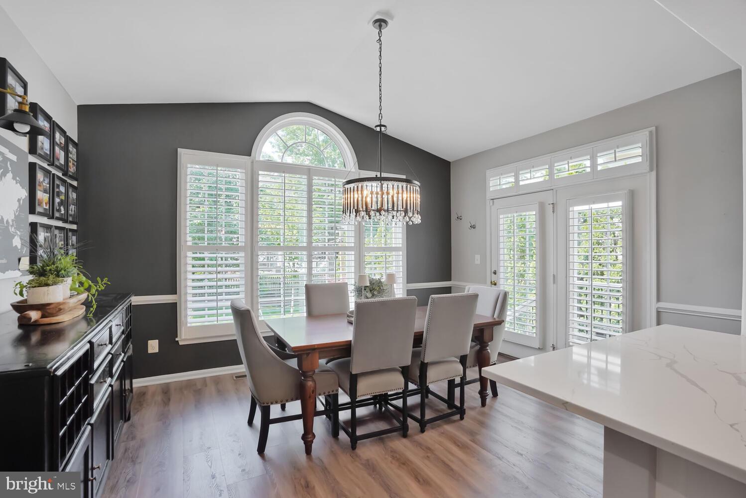 BROADLANDS - Residential