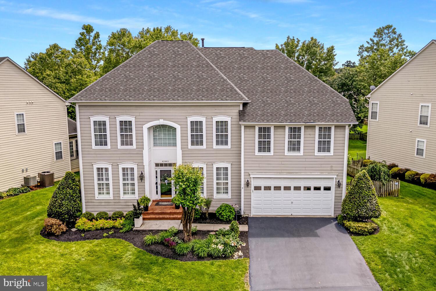 42863 GLYNDEBOURNE COURT