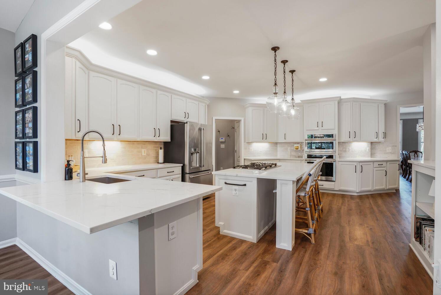 BROADLANDS - Residential