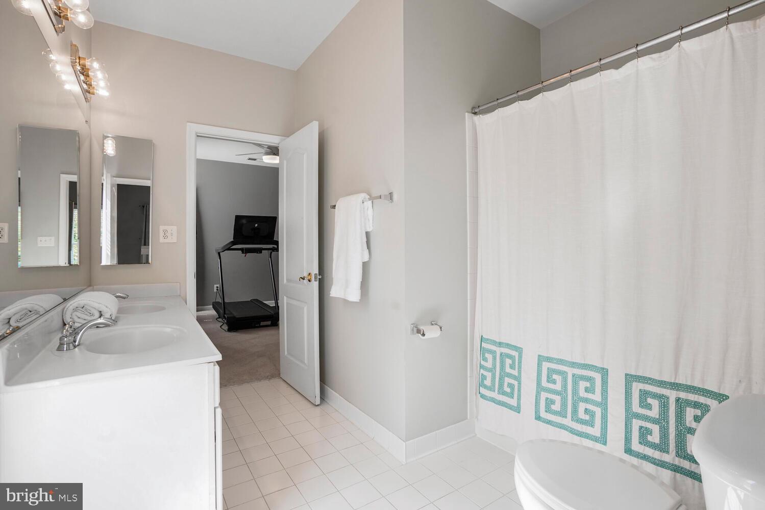 BROADLANDS - Residential