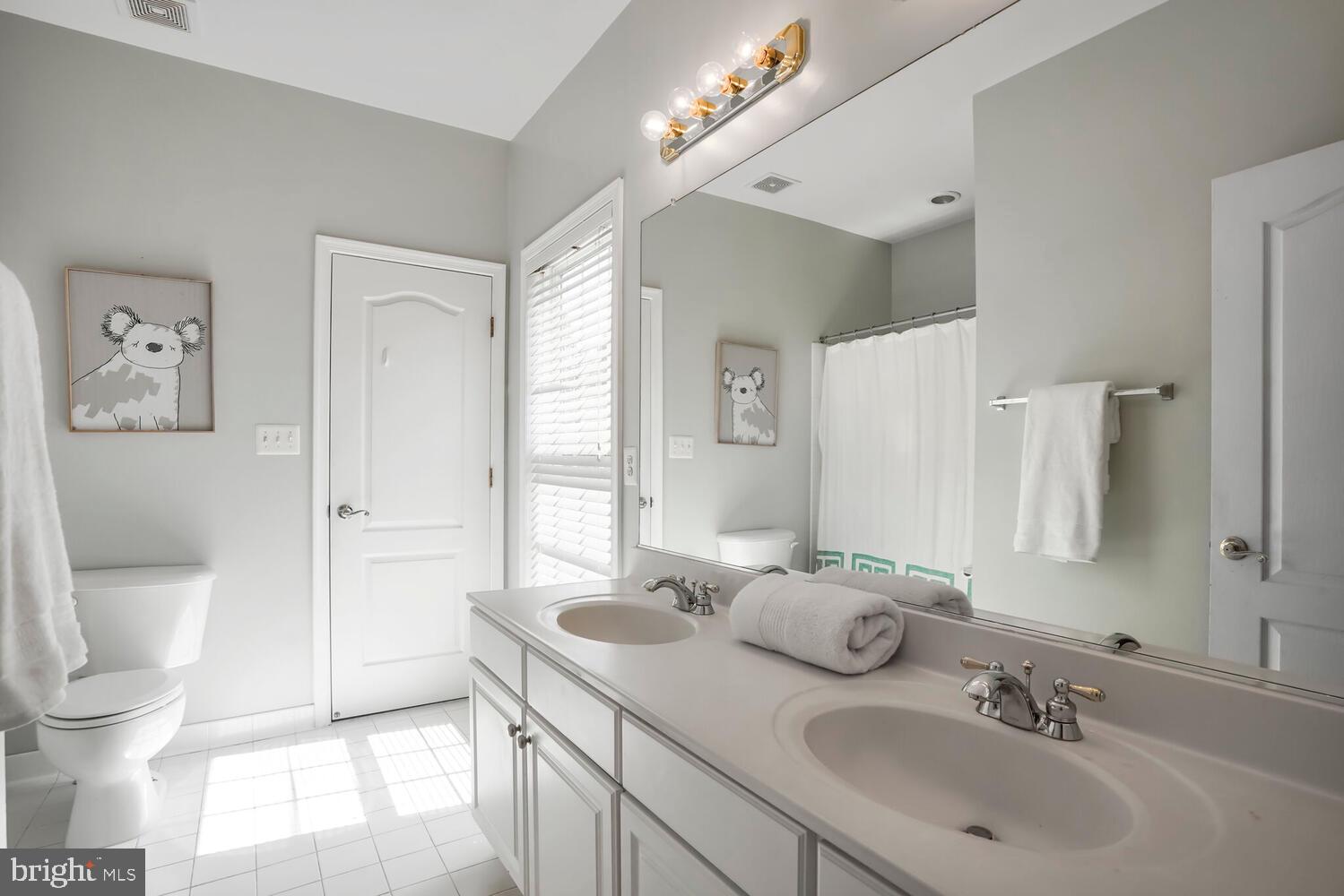 BROADLANDS - Residential