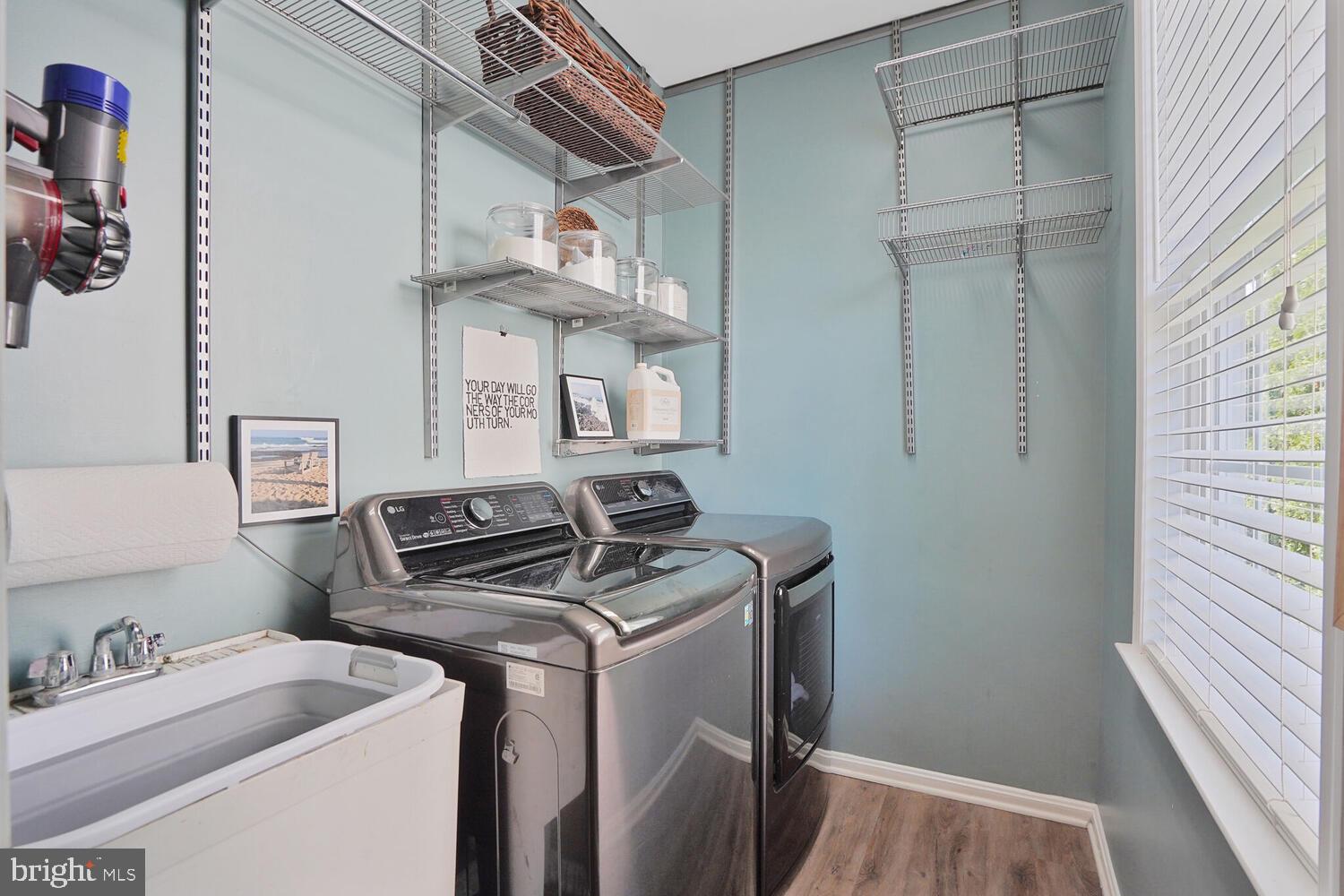 BROADLANDS - Residential