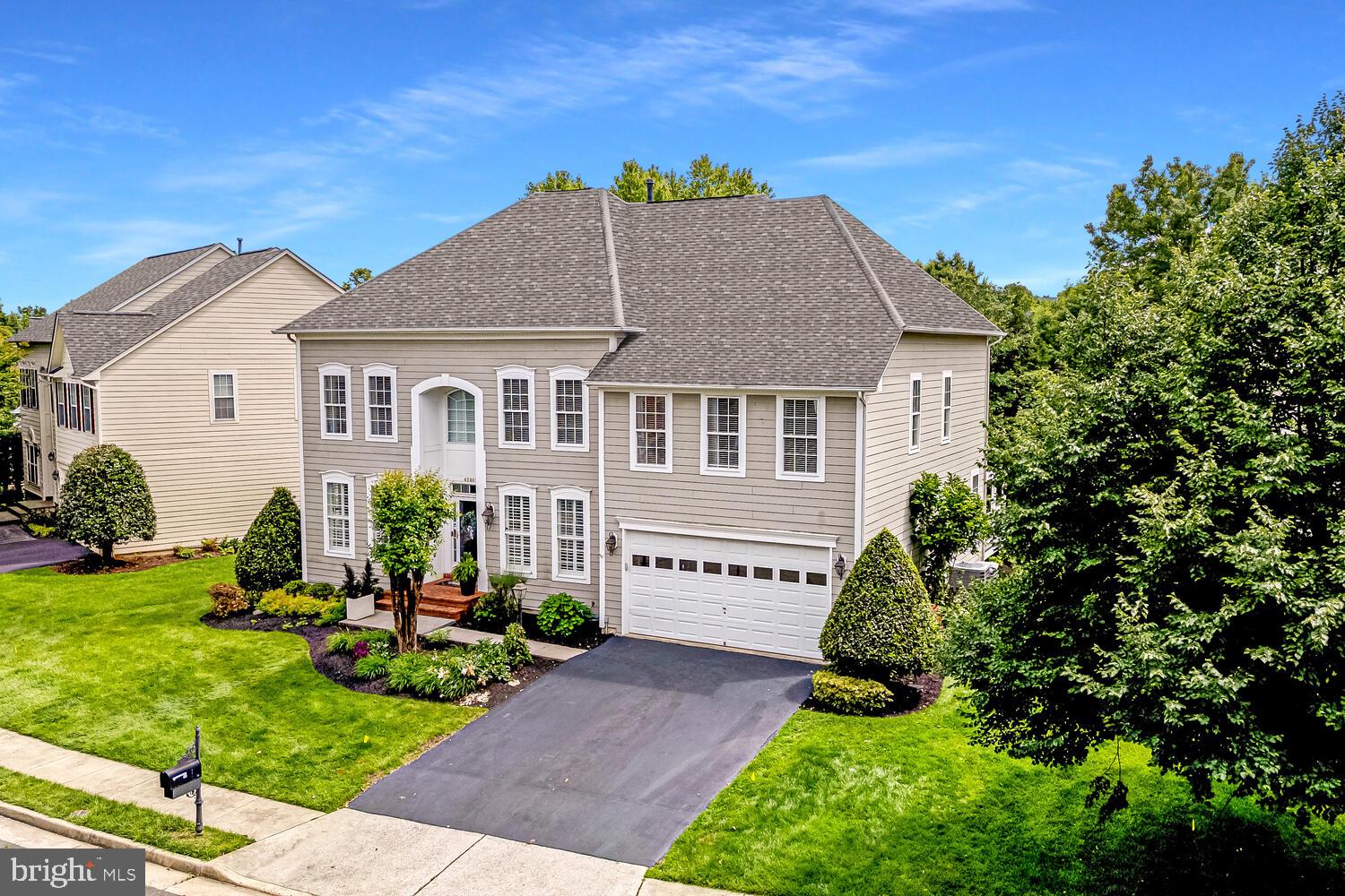 BROADLANDS - Residential