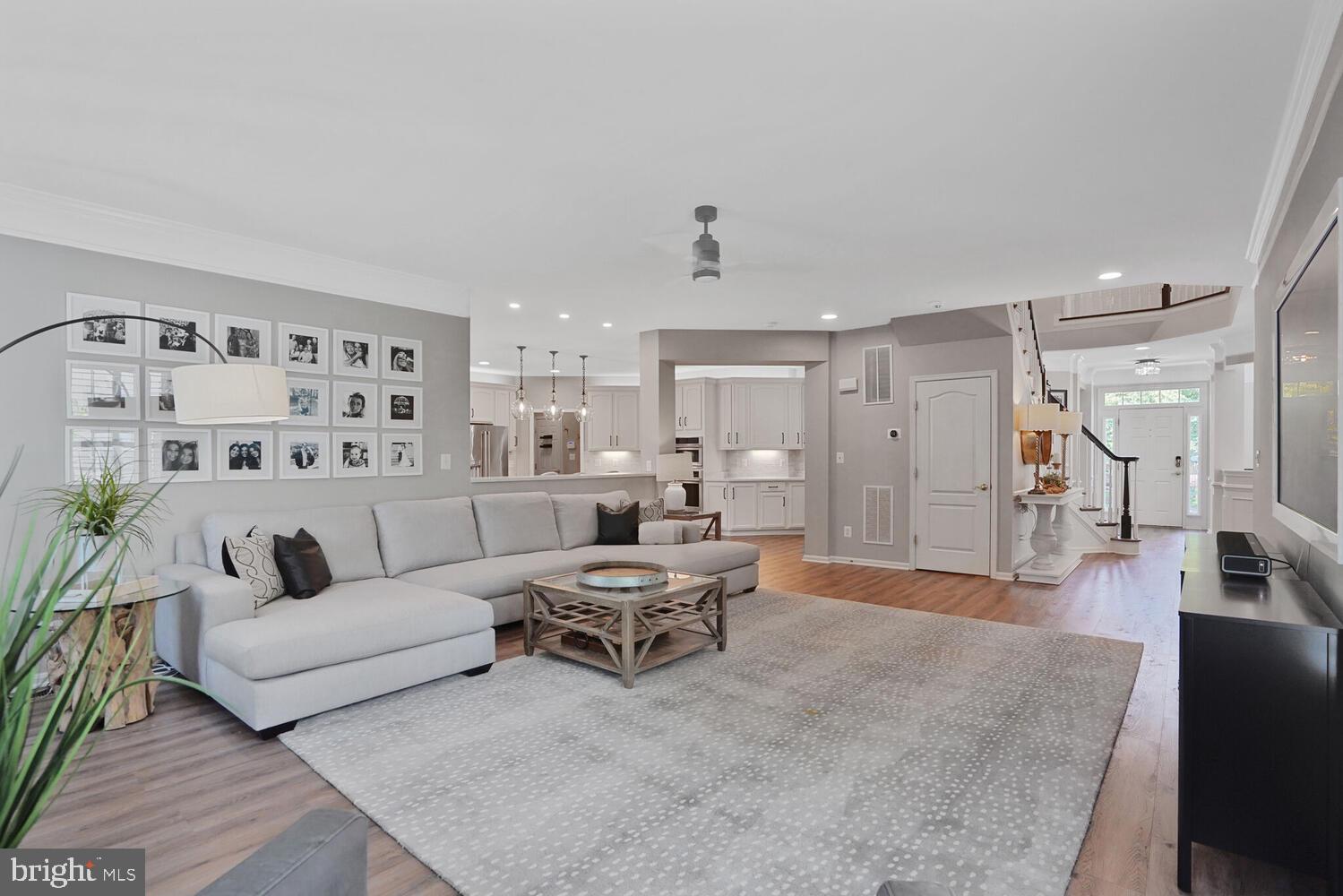 BROADLANDS - Residential