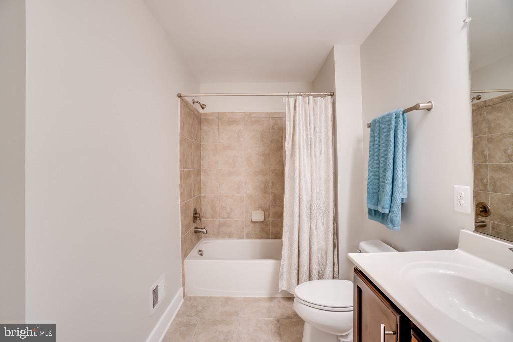 EAST GATE CONDOMINIUMS - Residential