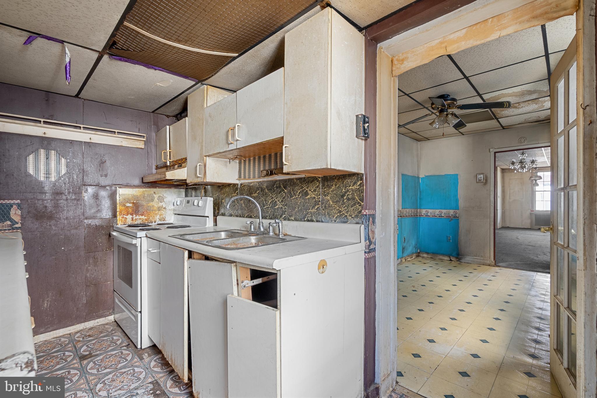 PHILADELPHIA - Residential