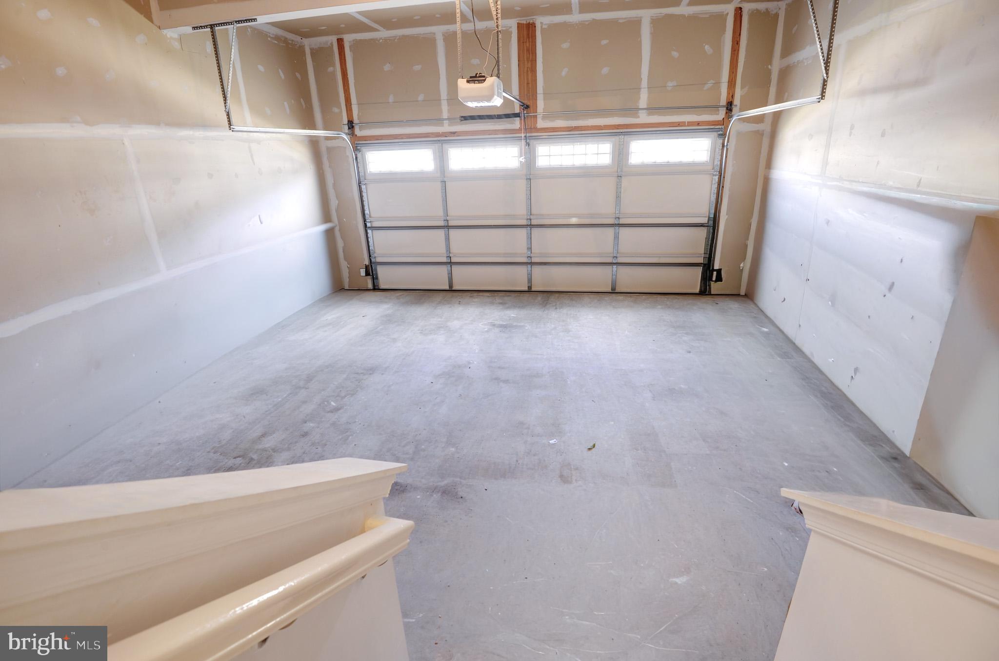 LOVETTSVILLE TOWN CENTER - Residential