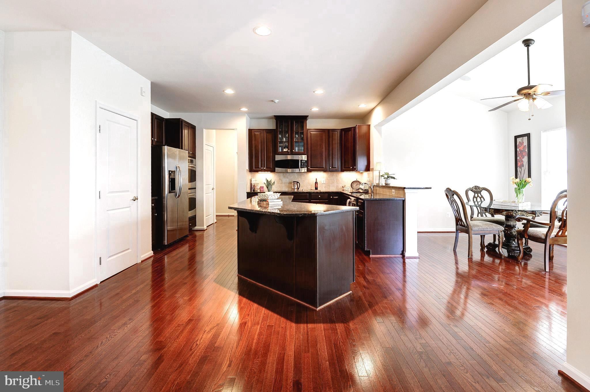 LOVETTSVILLE TOWN CENTER - Residential