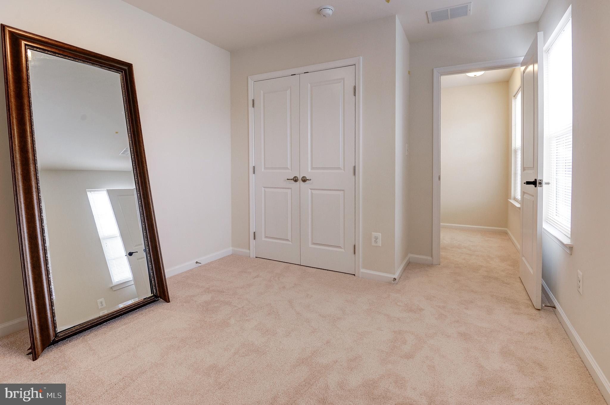 LOVETTSVILLE TOWN CENTER - Residential