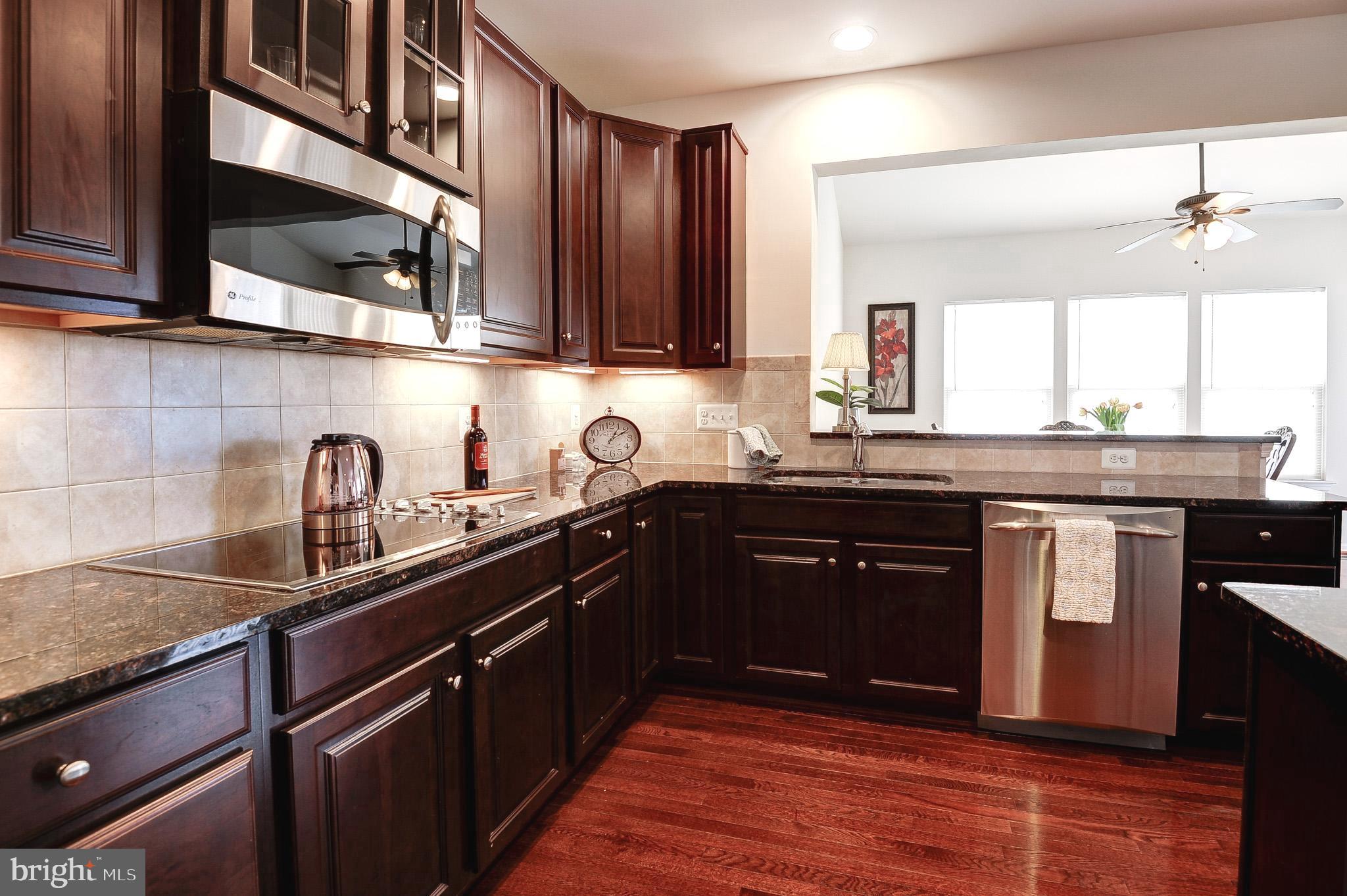 LOVETTSVILLE TOWN CENTER - Residential